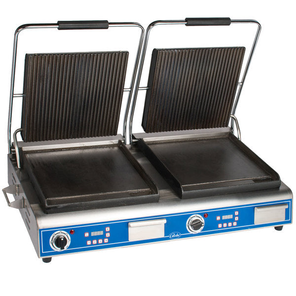 Globe GPGSDUE14D Deluxe Double Panini Grill with Grooved Tops and Smooth Bottoms